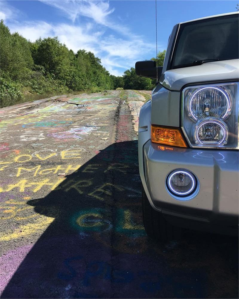 2337-334 - Jeep Commander 2006-2010 ORACLE ColorSHIFT Halo Kit